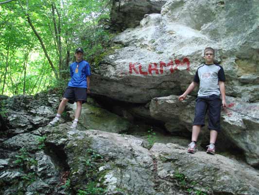 Großer Felsen zu Beginn